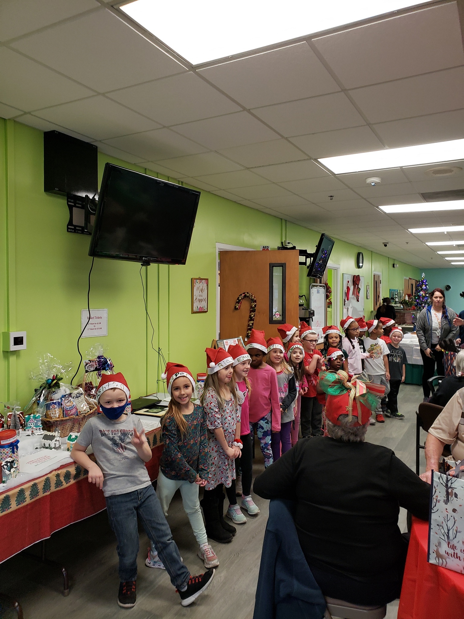 1st Grade Sing at the Holiday Party